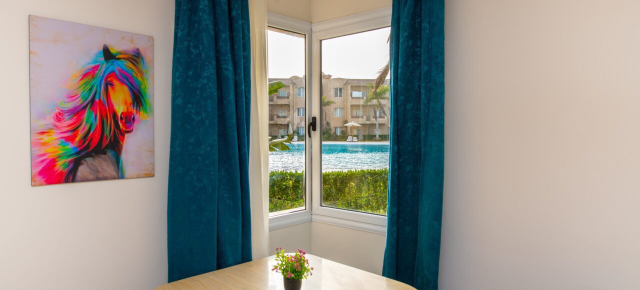 marom-port-said-family-suite-living-room