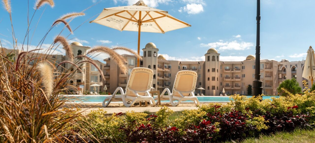 marom-port-said-lagoon-sunbathe