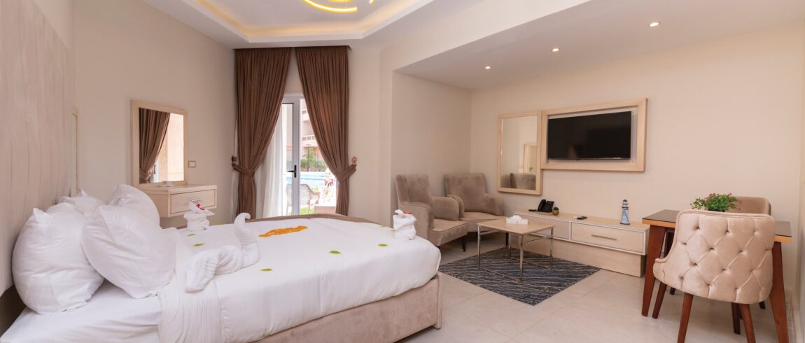 Experience luxury in our Aqua Park Studio with pool access. Enjoy modern amenities and a cozy atmosphere for a perfect stay.