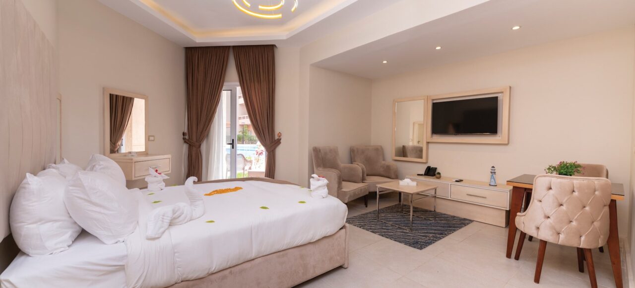 Experience luxury in our Aqua Park Studio with pool access. Enjoy modern amenities and a cozy atmosphere for a perfect stay.